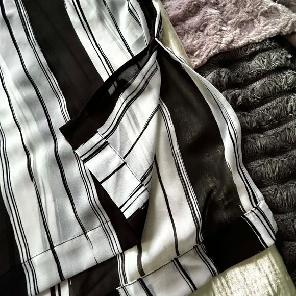 NEW PHOTOS! TUNIC, BLACK & WHITE VERTICAL STRIPES, SIZE 4X, LONG SLEEVES, SHIRT - Picture 13 of 14